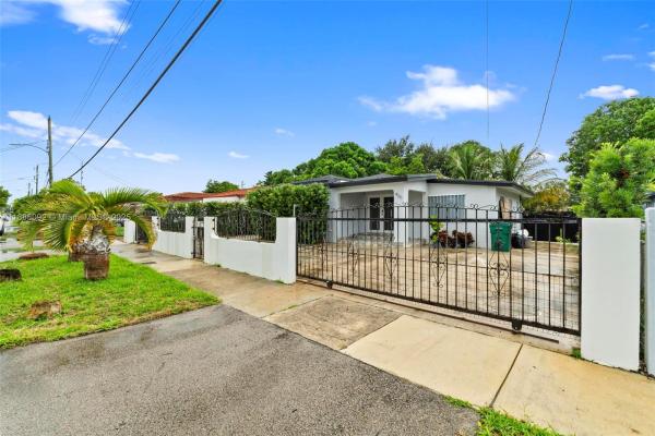 New Life, 420 NW 44th Ave, Miami, Florida 33126, image 1