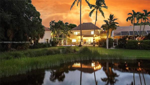 The Sanctuary, 68 Princewood Ln, Palm Beach Gardens, Florida 33410, image 2