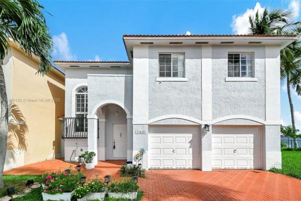 13649 SW 142nd Ter, Unincorporated Dade County, Florida 33186, image 1
