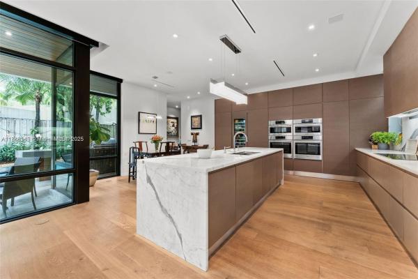 2803 Crystal Ct, Miami, Florida 33133, image 1