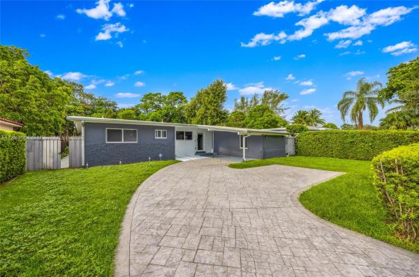 North Miami Beach Heights, 840 NE 159th St #., North Miami Beach, Florida 33162, image 1