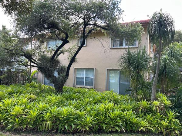 Vizcaya At The Hammocks, 10889 SW 149th Pl, The Hammocks, Florida 33196, image 3