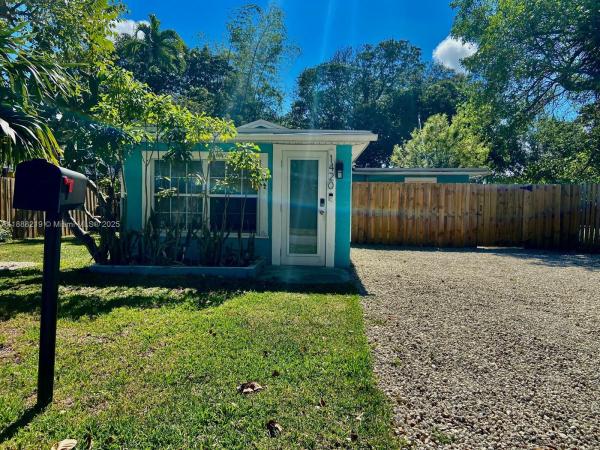 Picket Lane, 1420 SW 33rd Ct, Fort Lauderdale, Florida 33315, image 1