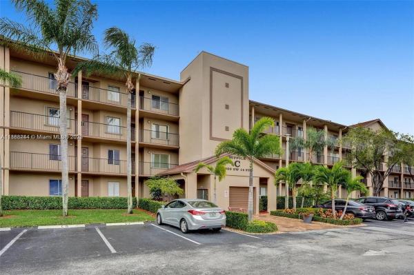 Suffolk At Century Village, 13800 SW 14th St #409C, Pembroke Pines, Florida 33027, image 2
