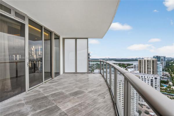 Bal Harbour Center, Bal Harbour, Florida 33154, image 1