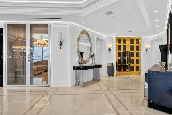 Bal Harbour Center, Bal Harbour, Florida 33154, image 1