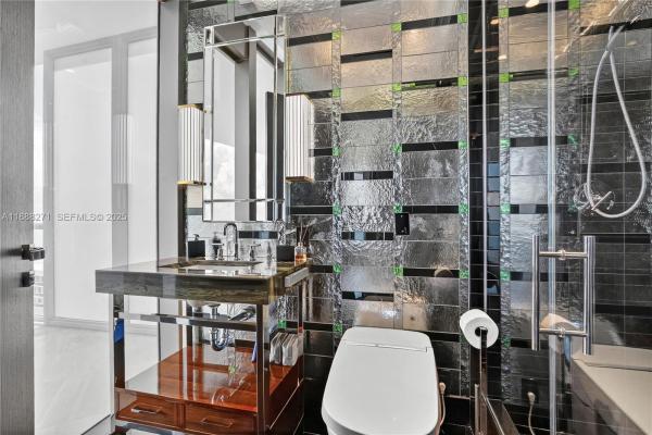 Bal Harbour Center, Bal Harbour, Florida 33154, image 1