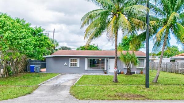 Cresthaven, 1631 NE 32nd St, Pompano Beach, Florida 33064, image 1