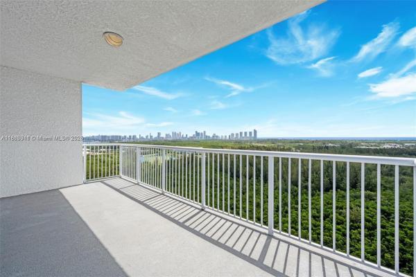 One Fifty One At Biscayne, 14951 Royal Oaks Ln #2009, North Miami, Florida 33181, image 1