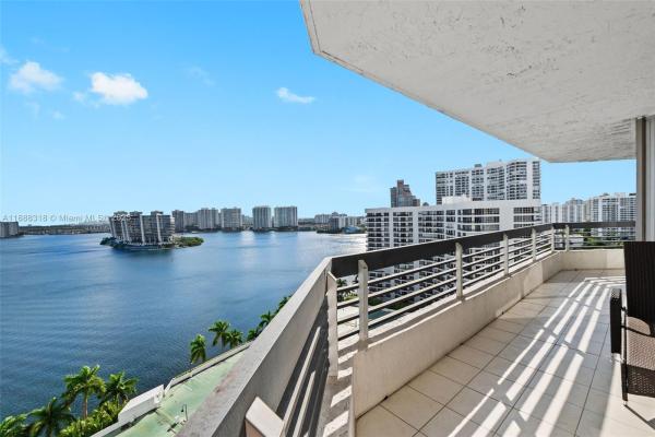 Mystic Pointe Tower 200, 19101 NE 36 Ct #1905, Aventura, Florida 33180, image 1