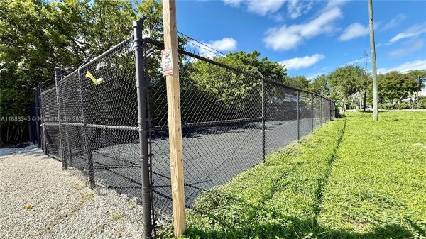 North Rockmoore, 6050 N Miami Ave, Miami, Florida 33127, image 2