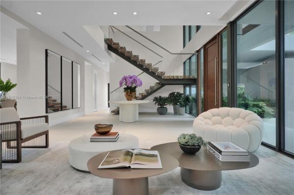 Tropical Isle Homes, 100 Hampton Ln, Key Biscayne, Florida 33149, image 2