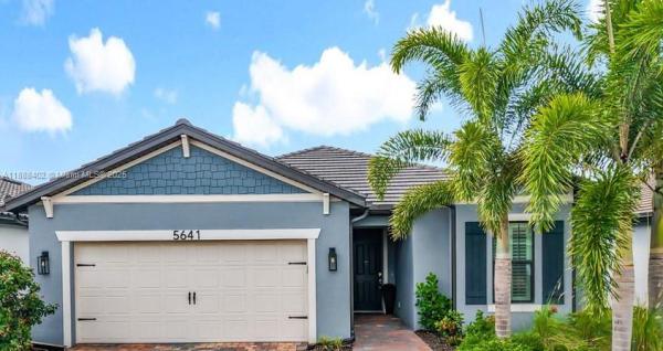 5641 Celebration Dr, Naples, Florida 34142, image 1