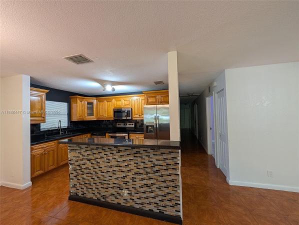 Hollywood Little Ranches, 621 S 24th Ave, Hollywood, Florida 33020, image 1