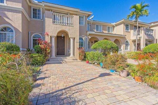 Mandarin Lakes, 27974 SW 140th Ave, Naranja, Florida 33032, image 2