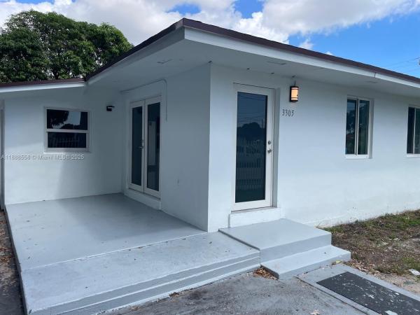 Comfort Gardens, 3301 NW 11th St #2, Miami, Florida 33125, image 1