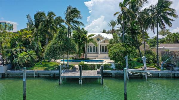 Mashta Island, 621 N Mashta Dr, Key Biscayne, Florida 33149, image 1