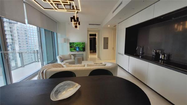300 Biscayne Blvd Way #2908, Miami, Florida 33131, image 1