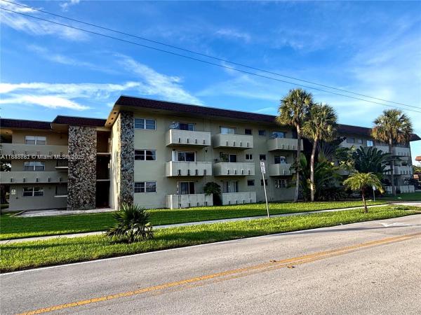 7505 SW 82 St #318, Unincorporated Dade County, Florida 33143, image 1