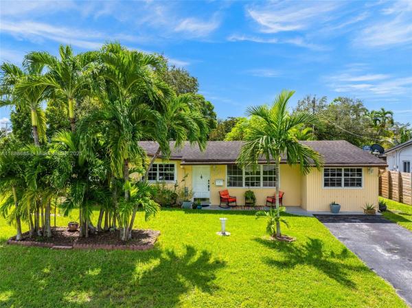 Heftler Homes Sunset Park, 9710 SW 74th St, Sunset, Florida 33173, image 3