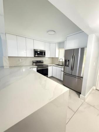 2680 W 76 St #104, Hialeah, Florida 33016, image 1