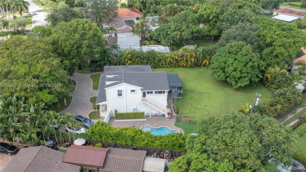 Country Club Estates, 507 Hunting Lodge Dr, Miami Springs, Florida 33166, image 1