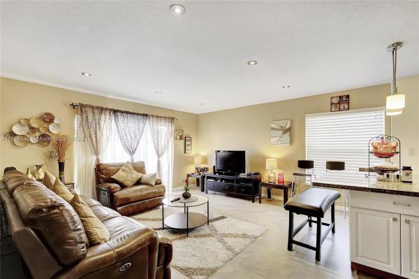 Newport, 505 S Pine Island Rd #B307, Plantation, Florida 33324, image 1