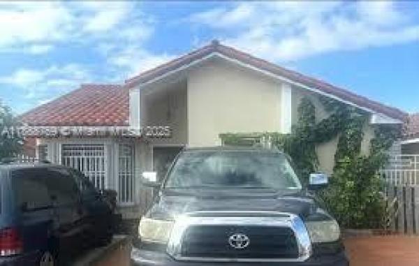 Alameda Jardins, 2566 W 73rd Pl, Hialeah, Florida 33016, image 1