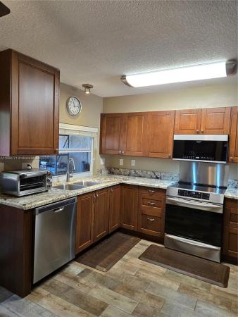 5242 NE 6th Ave D27 #D27, Oakland Park, Florida 33334, image 1