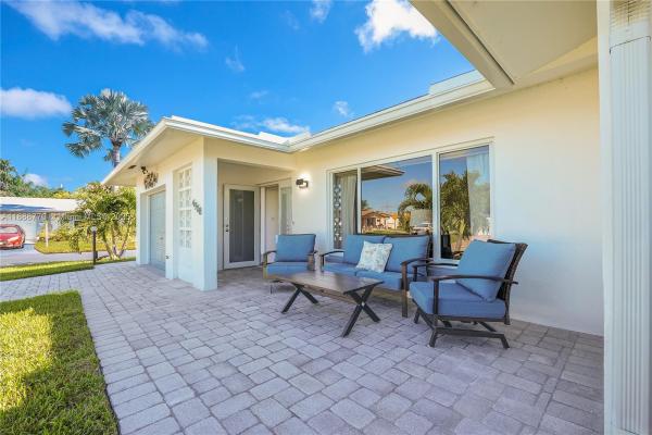Mainlands Of Tamarac Lakes, 4908 NW 43rd Ave, Tamarac, Florida 33319, image 1