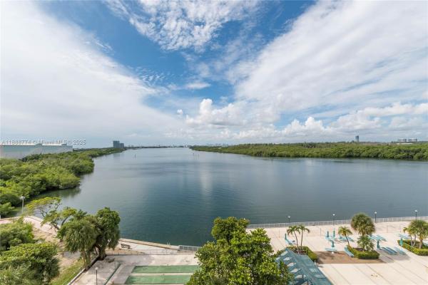 Arlen House Central, 300 Bayview Dr #716, Sunny Isles Beach, Florida 33160, image 2