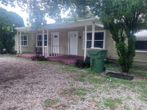 Green Oaks, 1572 NE 135th St 0, North Miami, Florida 33161, image 1
