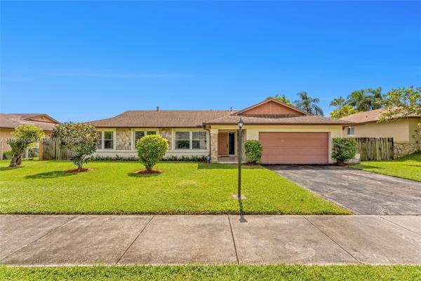 Glen Cove, 11614 SW 101st Ter, Kendall, Florida 33176, image 3