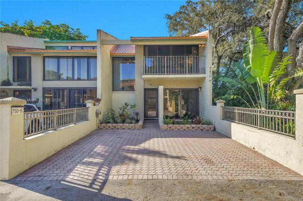 750 E Coco Plum Cir #8, Plantation, Florida 33324, image 1