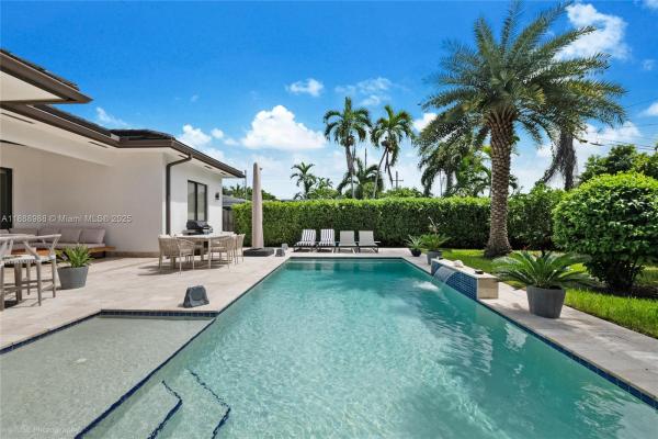 6236 SW 26th St, Unincorporated Dade County, Florida 33155, image 1