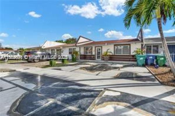 4255 SW 69th Ave, Unincorporated Dade County, Florida 33155, image 1