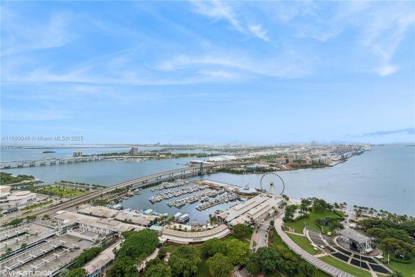 Vizcayne North, 244 Biscayne Blvd #3903, Miami, Florida 33132, image 3