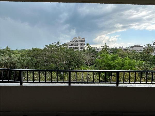 Tidemark At Key Colony, 201 Crandon Blvd #302, Key Biscayne, Florida 33149, image 1