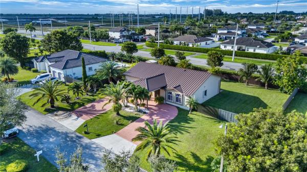 13261 SW 216th Ter, Unincorporated Dade County, Florida 33170, image 1
