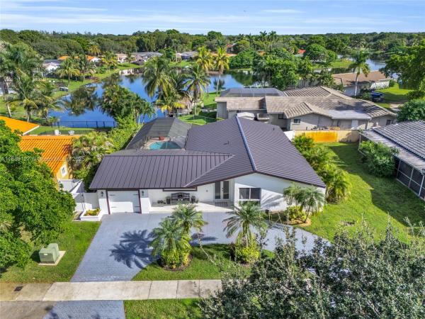 Miami Lakes Residential, 7211 Bamboo St, Miami Lakes, Florida 33014, image 2