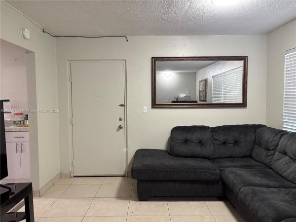Kings Castle, 6575 W 4 Ave #111, Hialeah, Florida 33012, image 1