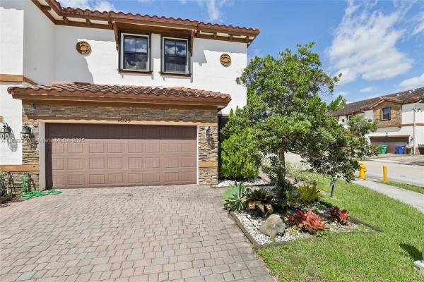 16525 SW 42nd Way, Unincorporated Dade County, Florida 33185, image 1