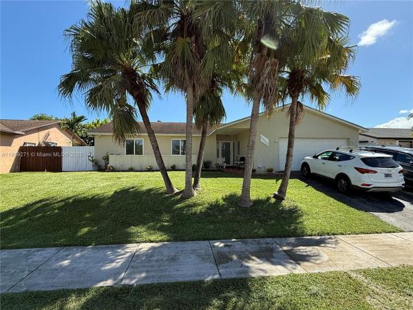 13060 SW 263rd Ter, Unincorporated Dade County, Florida 33032, image 1