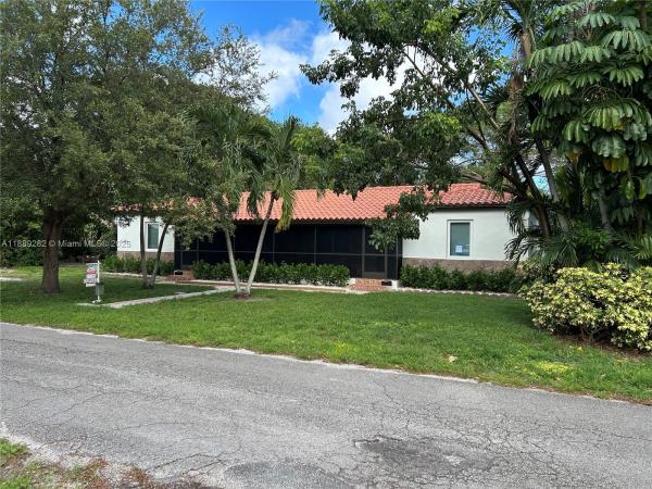 Biscayne Lawn, 11201 NE 10th Ave, Biscayne Park, Florida 33161, image 3