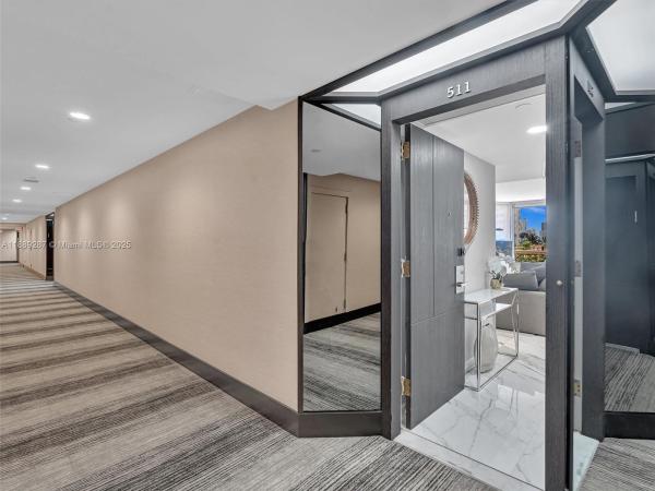 Terraces North Turnberry, 20191 E Country Club Dr #511, Aventura, Florida 33180, image 2
