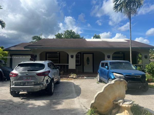 19755 SW 190th St, Unincorporated Dade County, Florida 33187, image 1