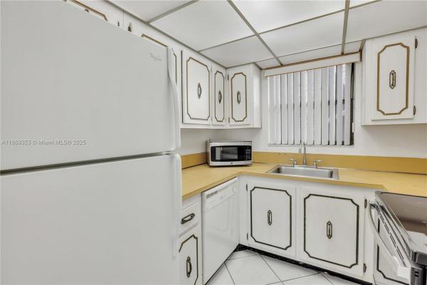 Brookview, 13500 NE 3 Ct #419, North Miami, Florida 33161, image 1