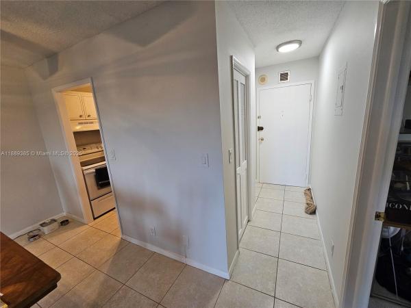 Victoria Park Tower, 900 NE 18th Ave #709, Fort Lauderdale, Florida 33304, image 2