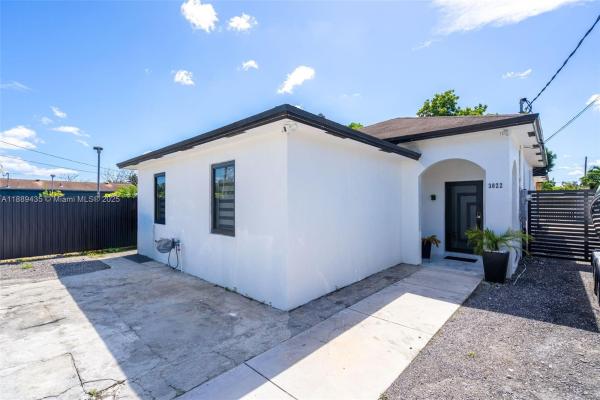 3022 NW 95th St, Unincorporated Dade County, Florida 33147, image 1