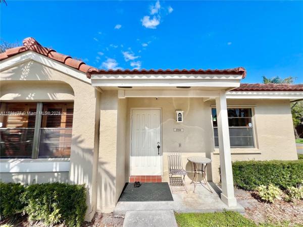 17298 NW 60th Ct, Hialeah, Florida 33015, image 1